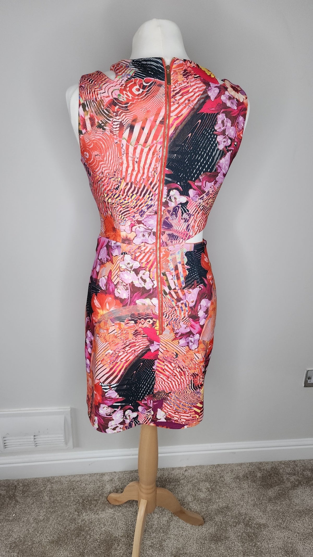 Karen Millen Sleeveless Floral Print Cut Out Mini Dress Size UK 6