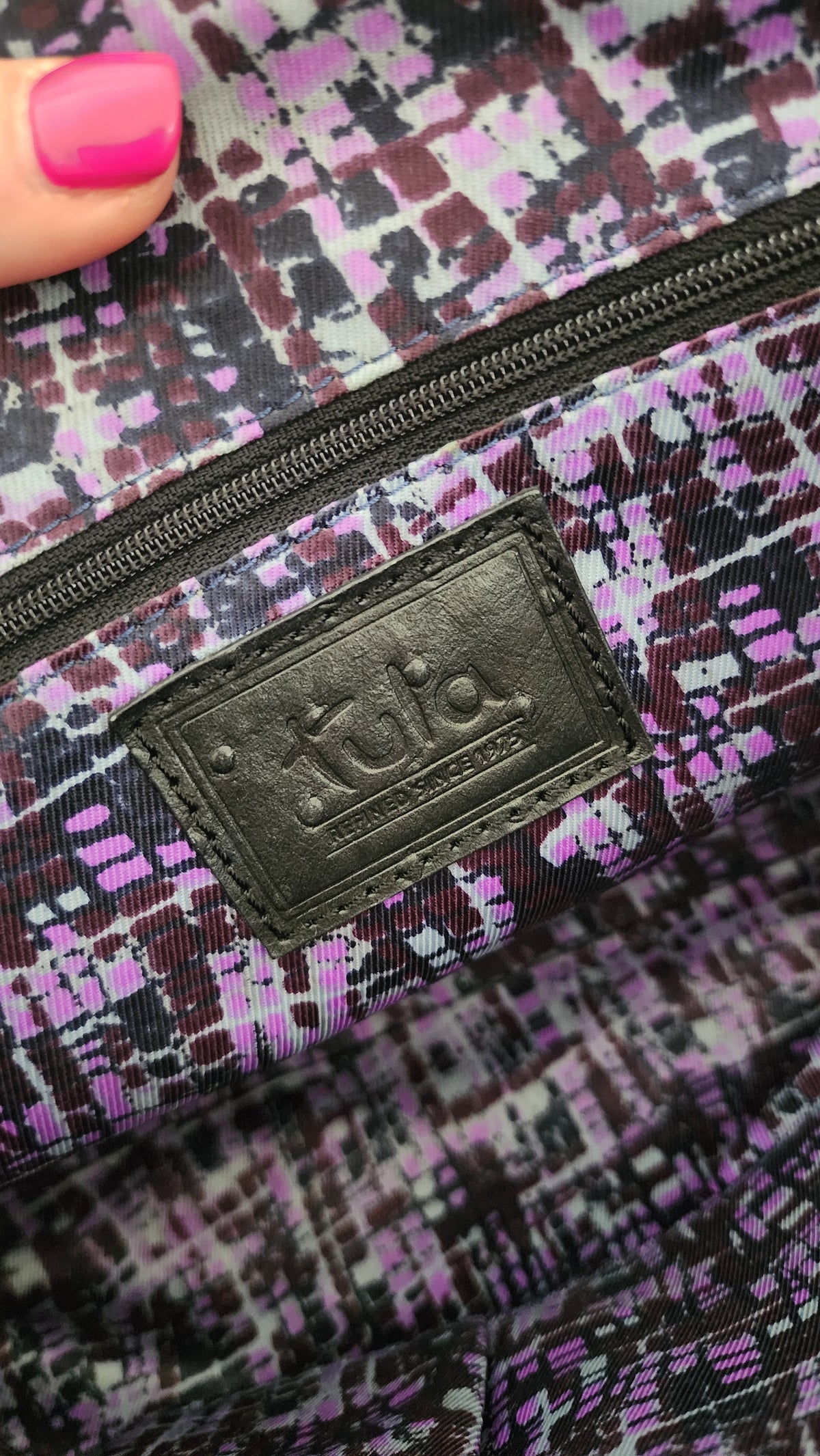 Tula Black Leather Shoulder Bag Ostrich Embossed Texture