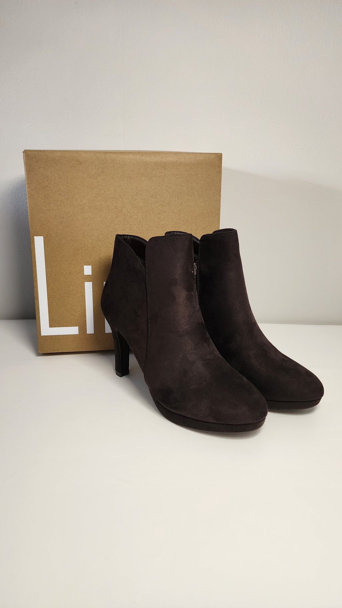 Linzi Bown Suede Platform Ankle Boots Size 40 (UK 7)
