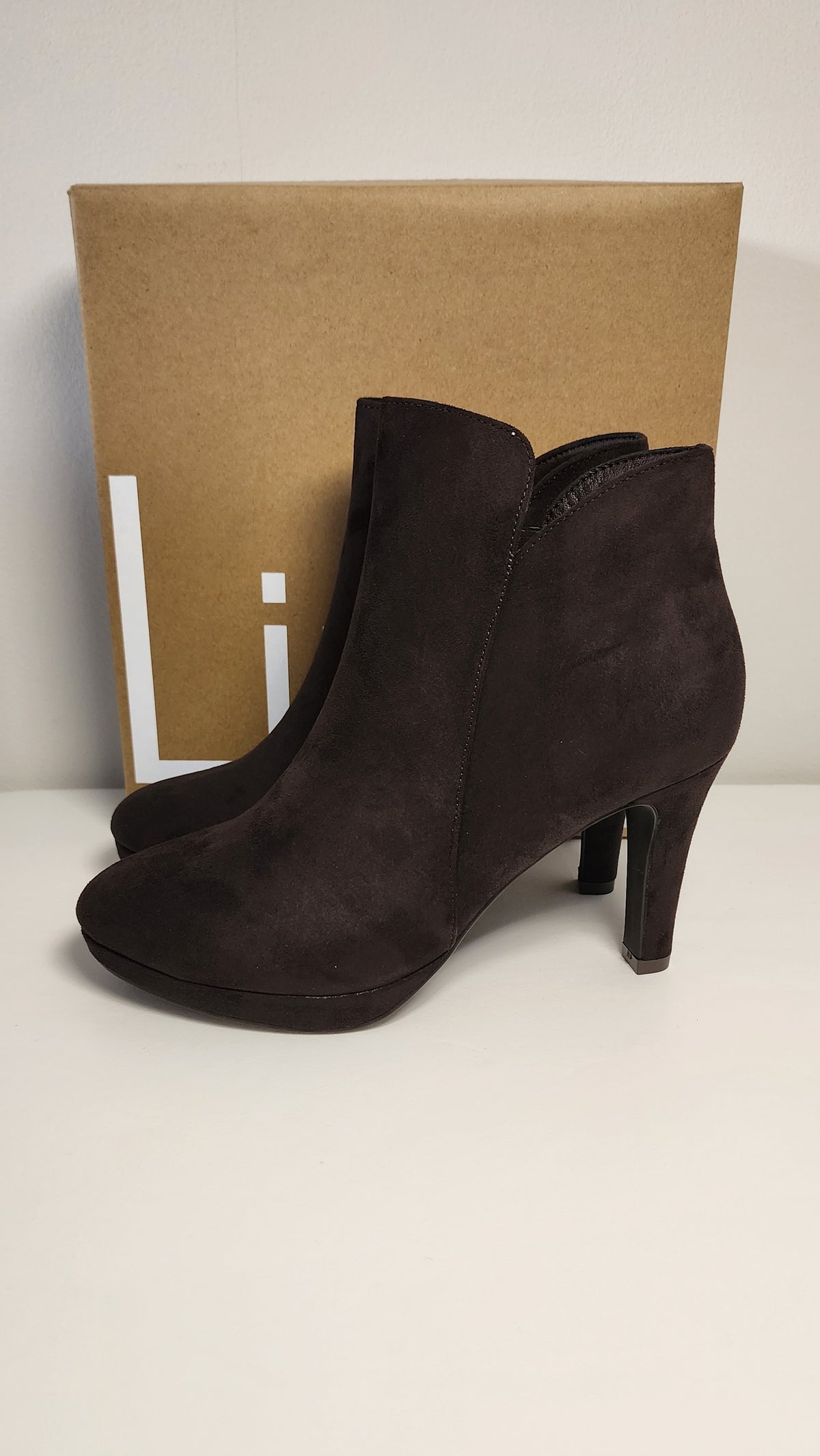 Linzi Bown Suede Platform Ankle Boots Size 40 (UK 7)
