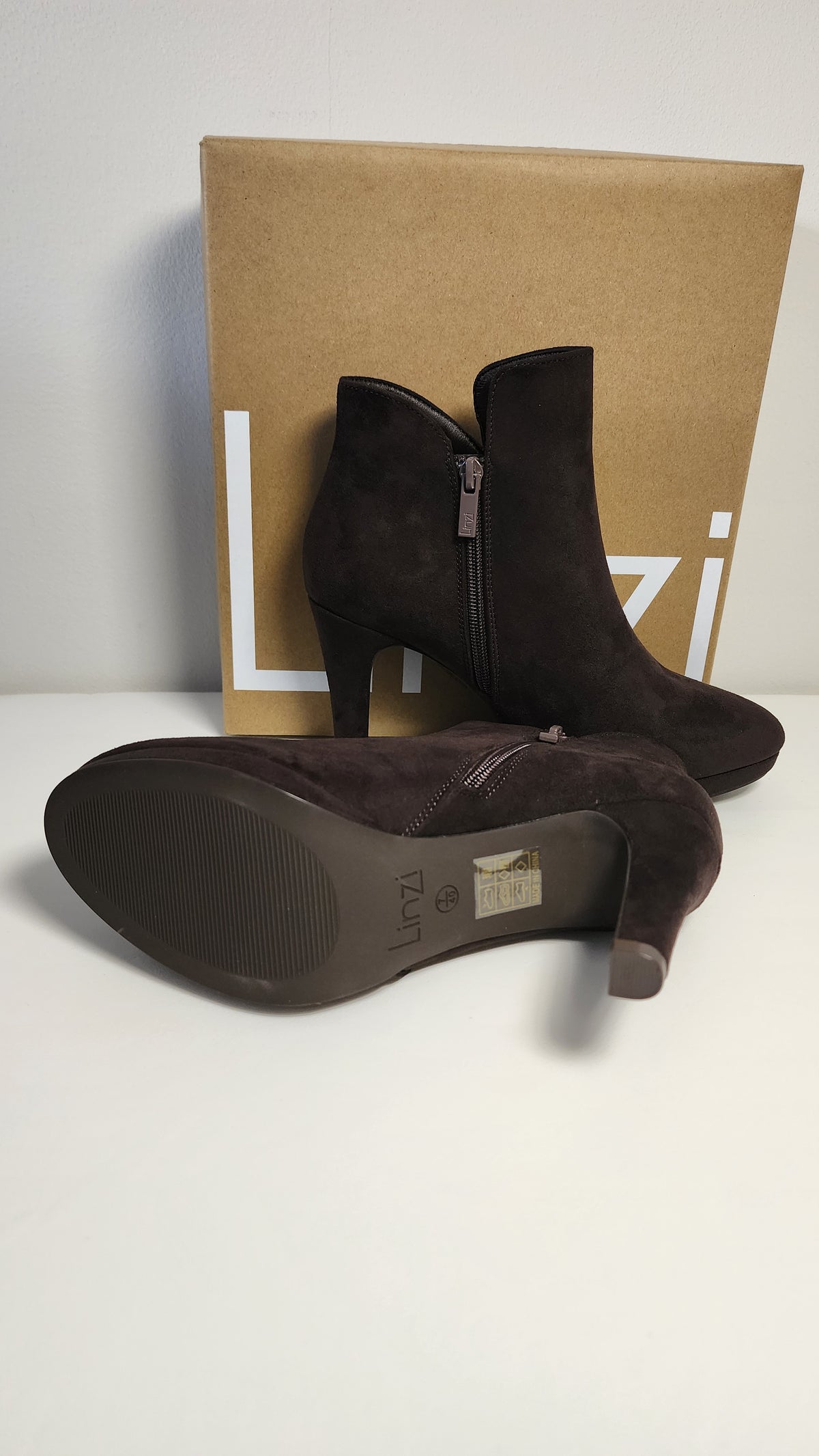Linzi Bown Suede Platform Ankle Boots Size 40 (UK 7)