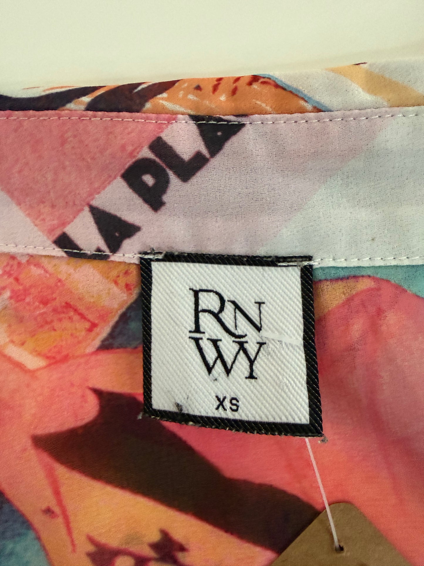 RNWY Long Sleeve Button Down Graphic Print Collared Blouse Size XS