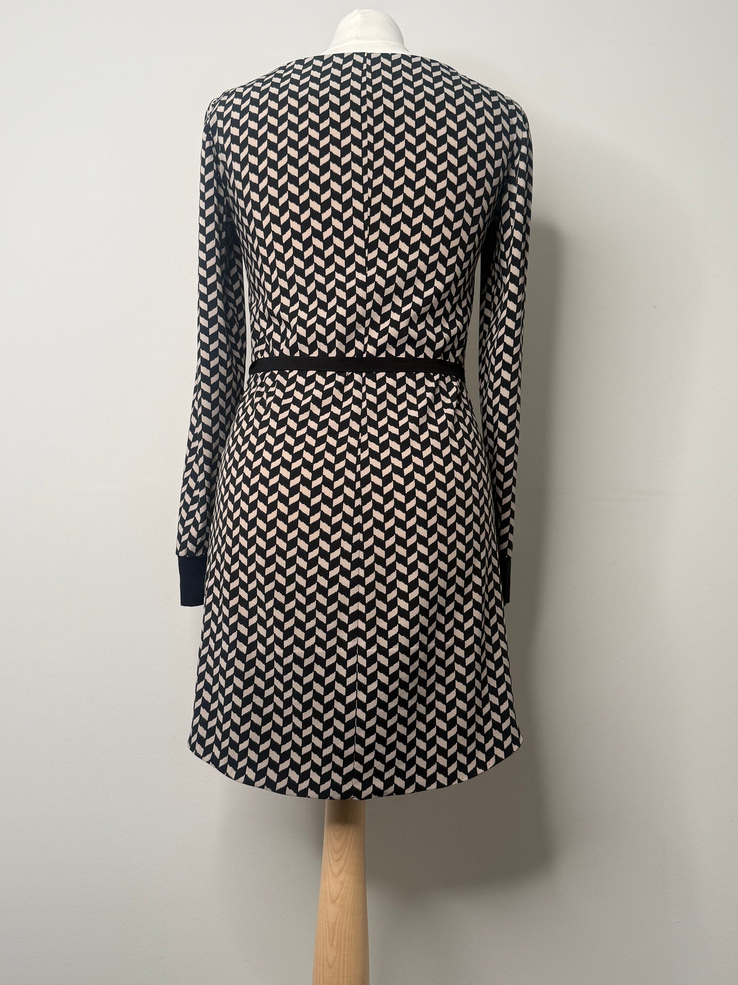 Armani Exchange Black & Cream Dress Size 0 (UK 6)