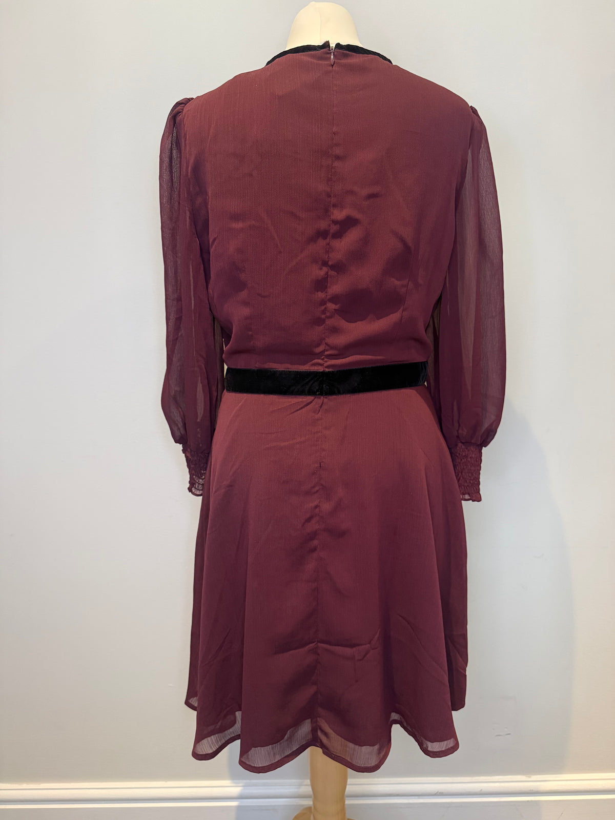 Love & Roses Burgundy Bow Dress Size 12
